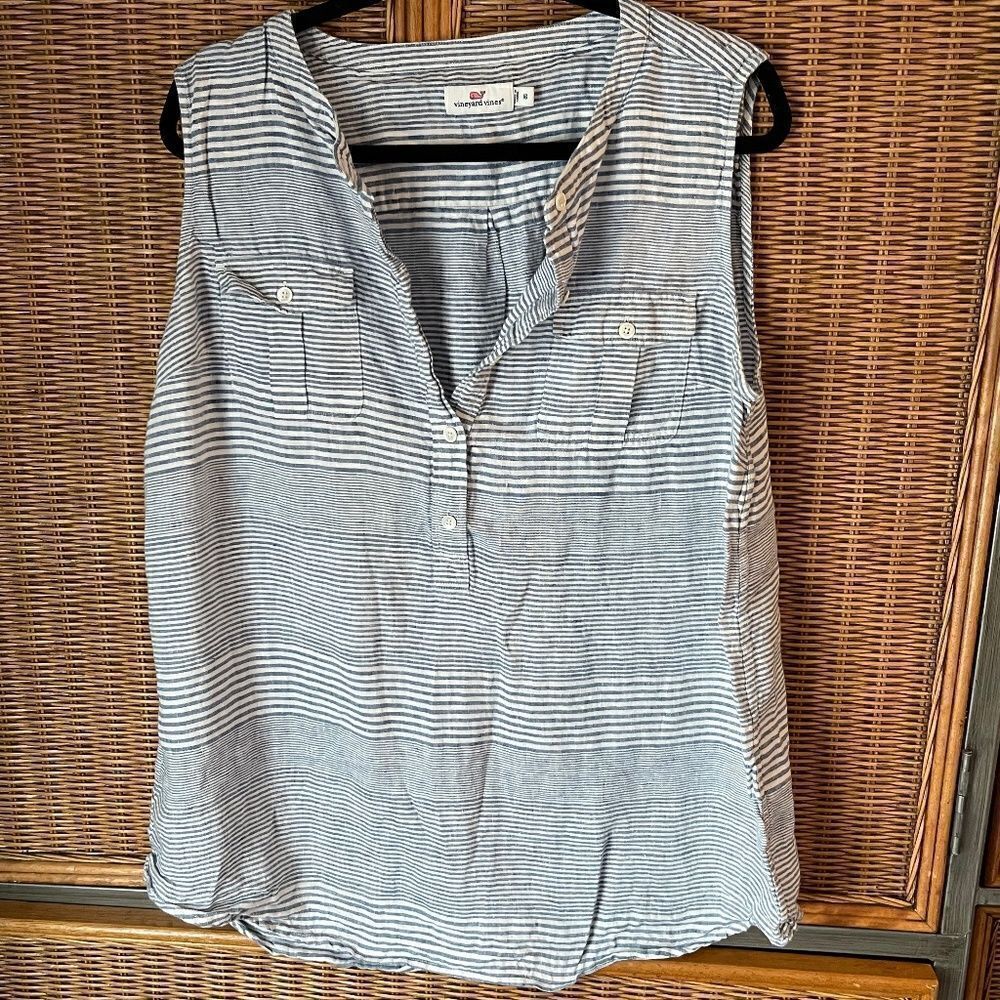 Vineyard Vines EUC Top 